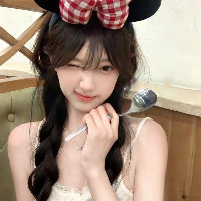 与一位女士合影 高清在线观看